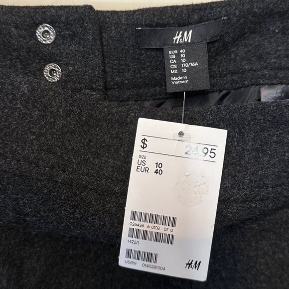 SALE 2/25 NWT - H&M Dark Grey Wool Mini Skirt- Size 10 - Picture 4 of 5
